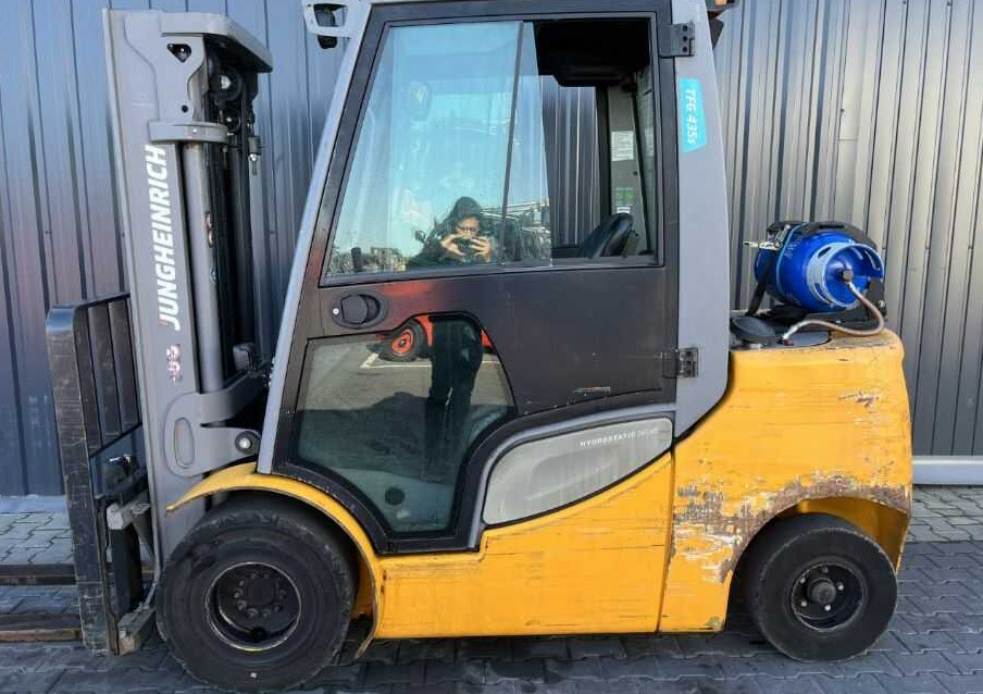 Jungheinrich TFG435s - Газокар: снимка 2 Jungheinrich TFG435s - Газокар: снимка 2