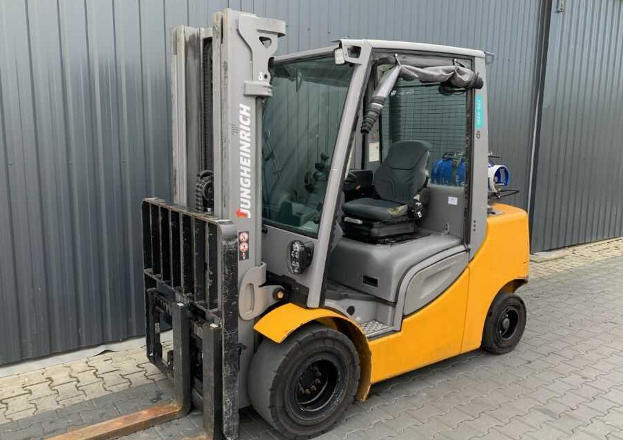 Jungheinrich TFG435s - Газокар: снимка 1 Jungheinrich TFG435s - Газокар: снимка 1