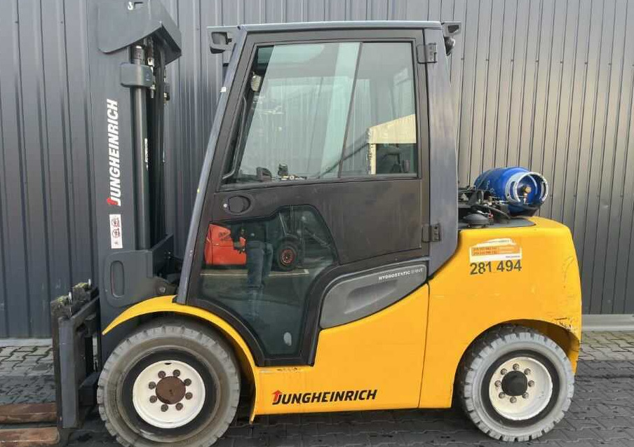 Jungheinrich TFG550s - Газокар: снимка 2 Jungheinrich TFG550s - Газокар: снимка 2