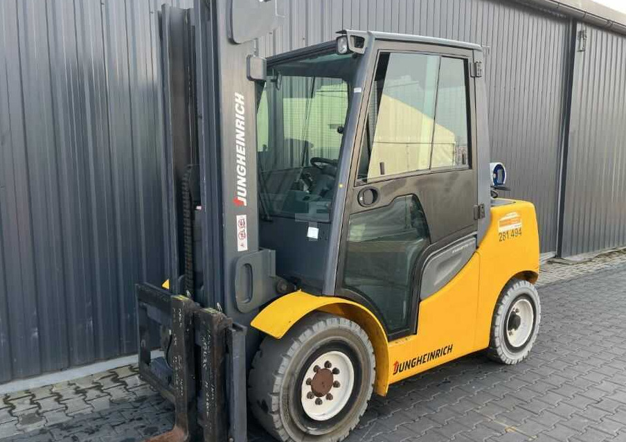 Jungheinrich TFG550s - Газокар: снимка 1 Jungheinrich TFG550s - Газокар: снимка 1