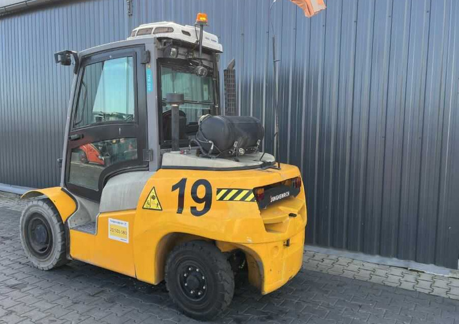 Jungheinrich TFGS50 - Газокар: снимка 3 Jungheinrich TFGS50 - Газокар: снимка 3