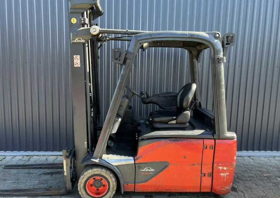 Linde E20L-02 - Електрокар: снимка 2 Linde E20L-02 - Електрокар: снимка 2