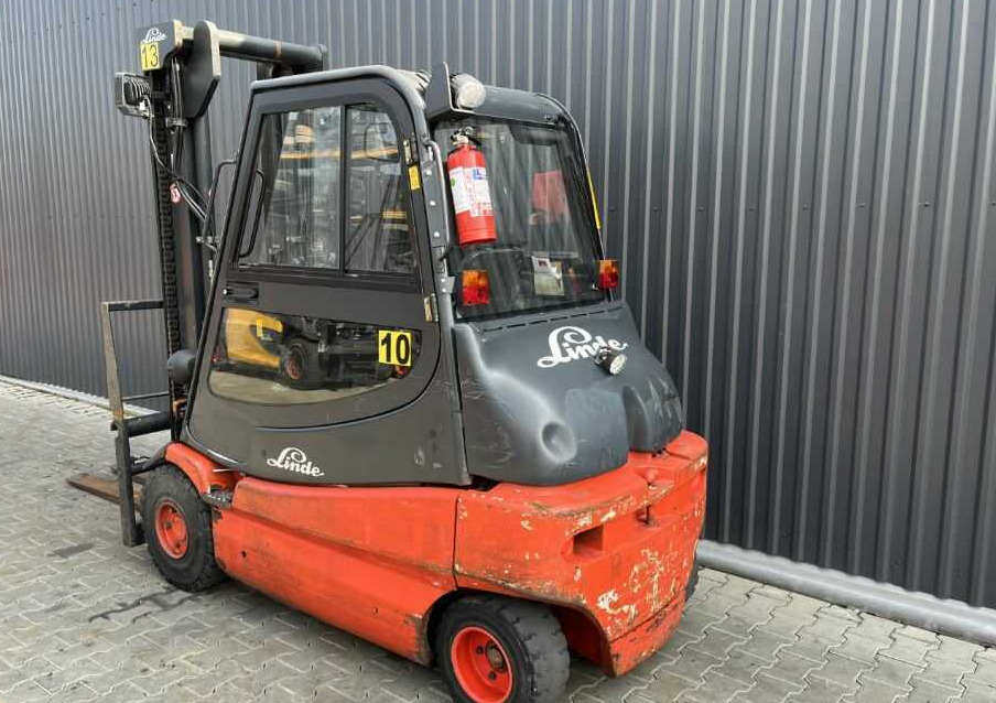 Linde E30-03 - Електрокар: снимка 3 Linde E30-03 - Електрокар: снимка 3
