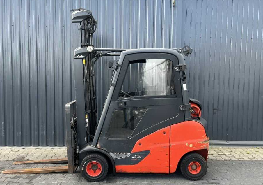 Linde H20T-01 - Газокар: снимка 2 Linde H20T-01 - Газокар: снимка 2
