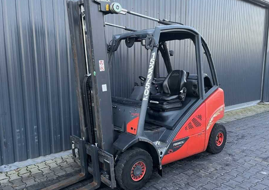 Linde H25T-01 - Газокар: снимка 1 Linde H25T-01 - Газокар: снимка 1