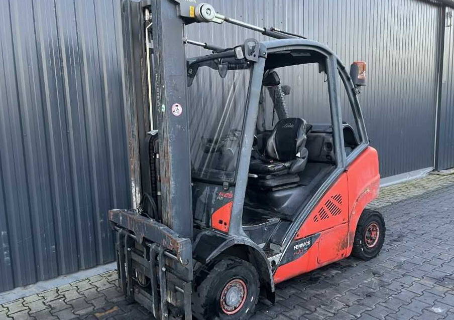 Linde H25T-01 - Газокар: снимка 1 Linde H25T-01 - Газокар: снимка 1