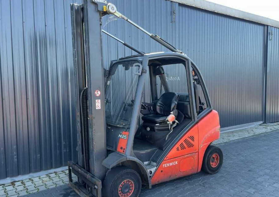 Linde H25T-01 - Газокар: снимка 3 Linde H25T-01 - Газокар: снимка 3