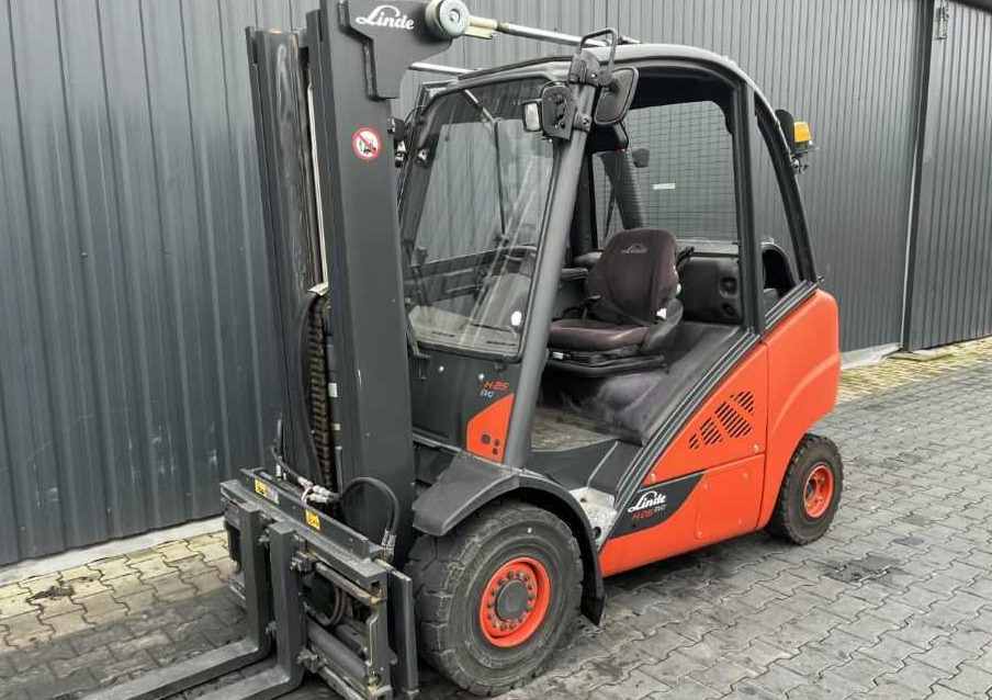 Linde H25T-02/600 - Газокар: снимка 1 Linde H25T-02/600 - Газокар: снимка 1