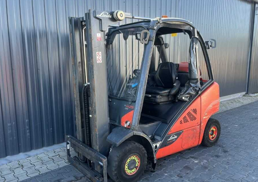 Linde H25T-02 - Газокар: снимка 1 Linde H25T-02 - Газокар: снимка 1