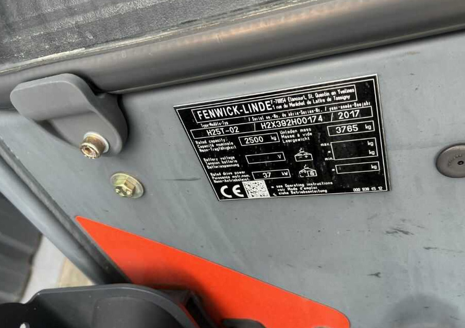 Linde H25T-02 - Газокар: снимка 4 Linde H25T-02 - Газокар: снимка 4