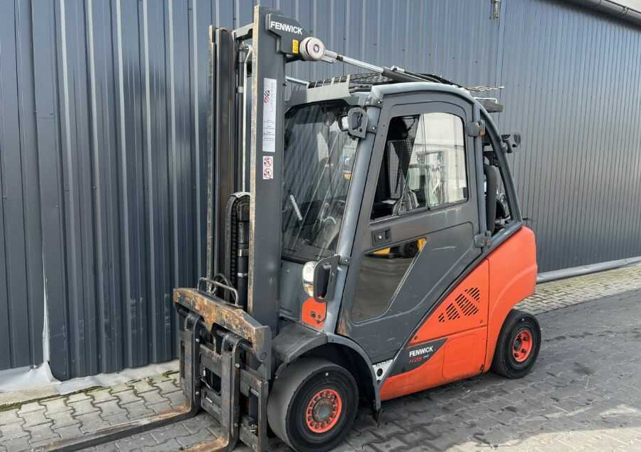 Linde H25T-02 - Газокар: снимка 1 Linde H25T-02 - Газокар: снимка 1
