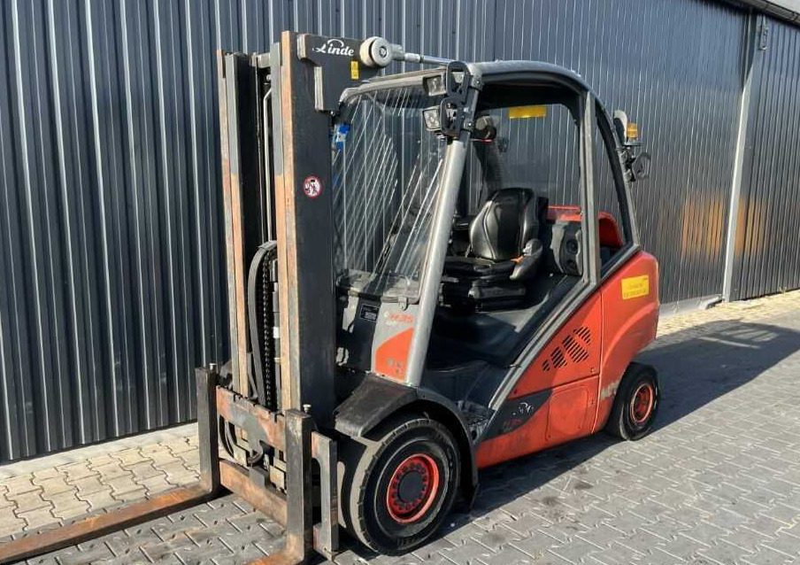 Linde H35T-02 - Газокар: снимка 1 Linde H35T-02 - Газокар: снимка 1