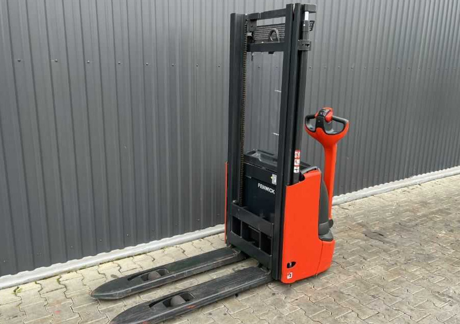 Linde L12 - Стакер: снимка 1 Linde L12 - Стакер: снимка 1