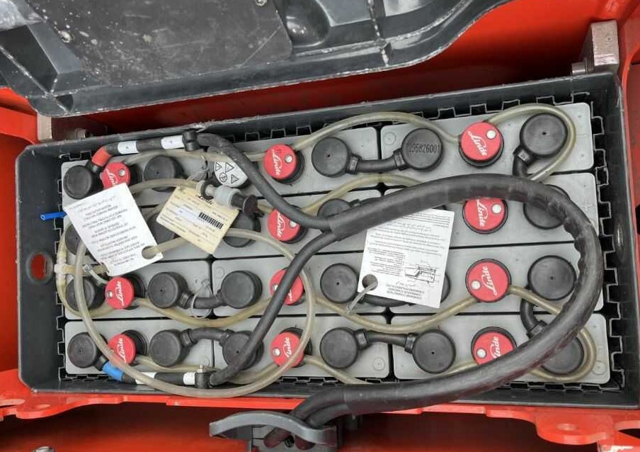 Linde P30C - Електрически влекач: снимка 2 Linde P30C - Електрически влекач: снимка 2