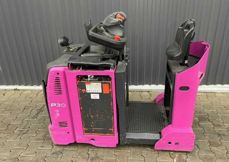 Linde P30C - Електрически влекач: снимка 4 Linde P30C - Електрически влекач: снимка 4