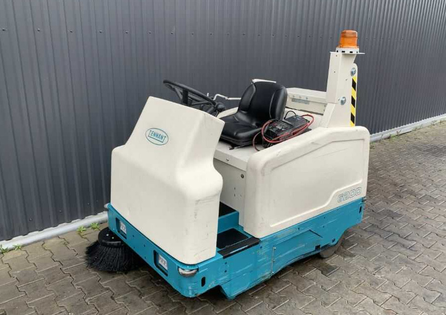 Tennant 6200 - Професионална метачна машина: снимка 1 Tennant 6200 - Професионална метачна машина: снимка 1