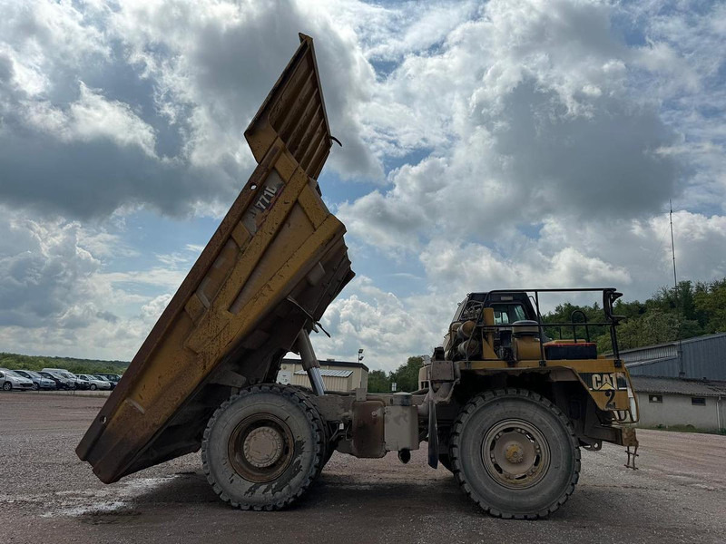 Самосвал Caterpillar 771D: снимка 6