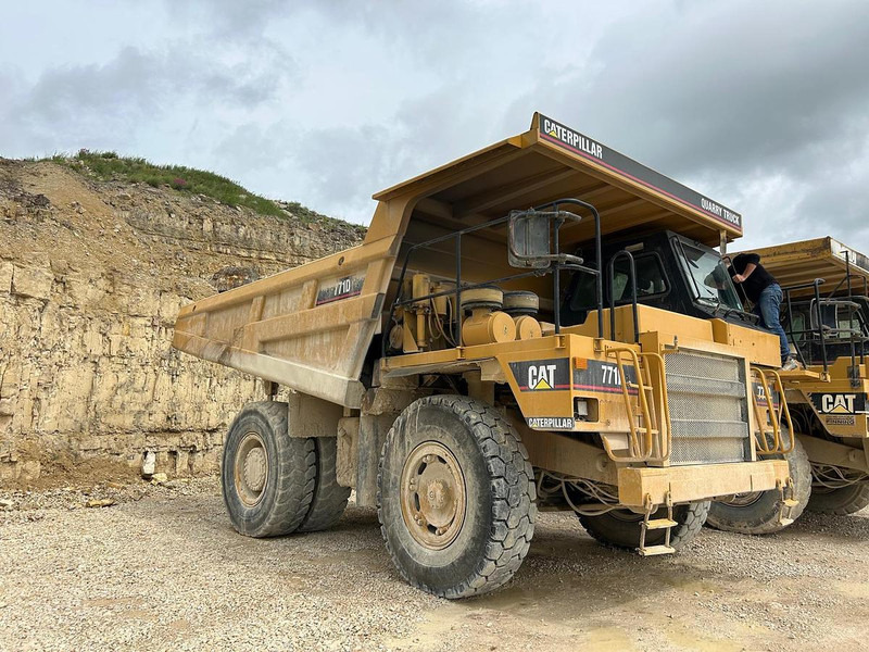 Caterpillar 771D - Кариерен самосвал: снимка 1 Caterpillar 771D - Кариерен самосвал: снимка 1