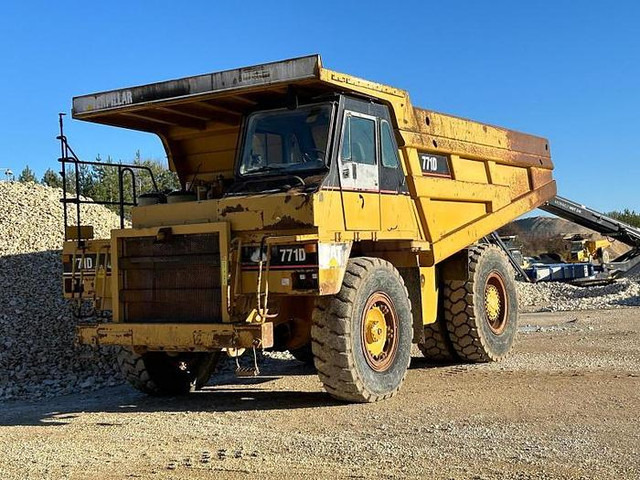 Caterpillar 771D - Самосвал: снимка 3 Caterpillar 771D - Самосвал: снимка 3