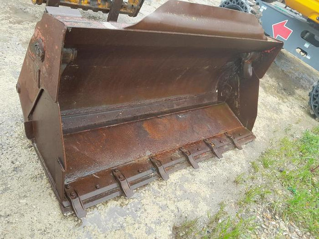 Caterpillar 908 - Кофа: снимка 1 Caterpillar 908 - Кофа: снимка 1