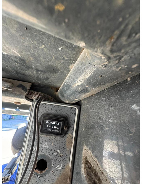 Gehl 1640 - Горска техника: снимка 3 Gehl 1640 - Горска техника: снимка 3