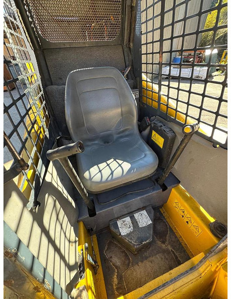 Gehl 1640 - Горска техника: снимка 4 Gehl 1640 - Горска техника: снимка 4