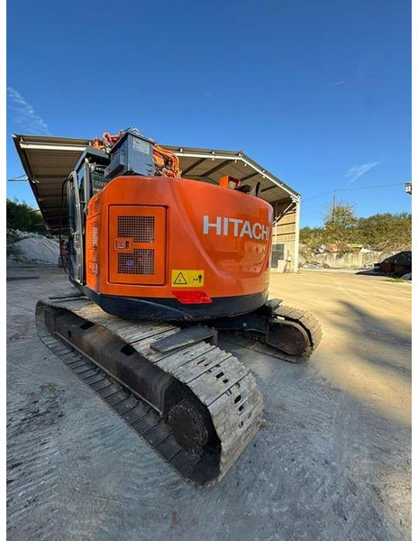 Hitachi ZX225USLC-6 - Багер: снимка 1 Hitachi ZX225USLC-6 - Багер: снимка 1