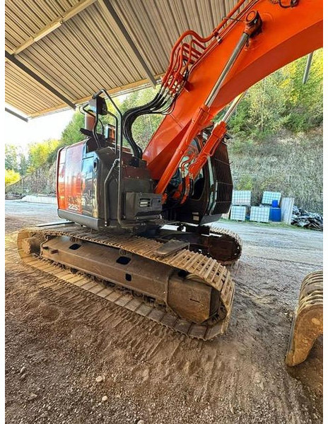 Hitachi ZX225USLC-6 - Багер: снимка 2 Hitachi ZX225USLC-6 - Багер: снимка 2