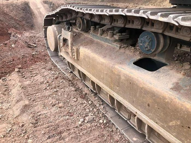 Hyundai HX520L - Багер: снимка 3 Hyundai HX520L - Багер: снимка 3