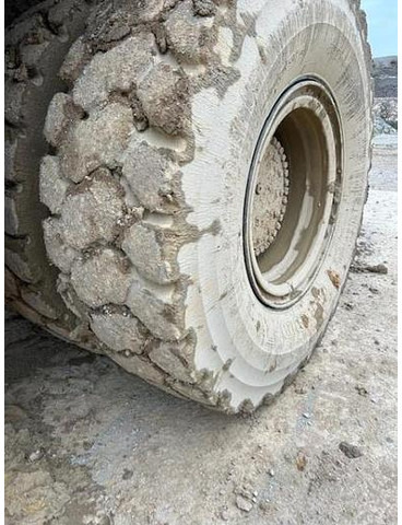Komatsu HD605-7 - Самосвал: снимка 4 Komatsu HD605-7 - Самосвал: снимка 4
