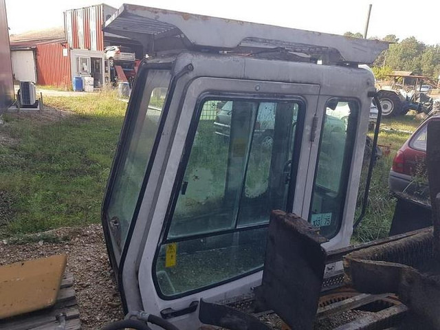 Liebherr A904 R904 A914 R914 A924 R924 A934 R934 A944 R944 A954 R954 - - Кабина за Строителна техника: снимка 2 Liebherr A904 R904 A914 R914 A924 R924 A934 R934 A944 R944 A954 R954 - - Кабина за Строителна техника: снимка 2