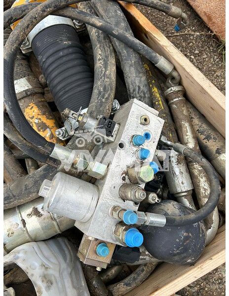 Liebherr A944C Li / A934C Li / R944C Li / R954C / A954C Li / R934C - Резервни части: снимка 1 Liebherr A944C Li / A934C Li / R944C Li / R954C / A954C Li / R934C - Резервни части: снимка 1