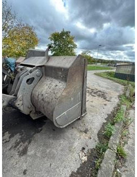 Volvo L150H - Колесен товарач: снимка 5 Volvo L150H - Колесен товарач: снимка 5