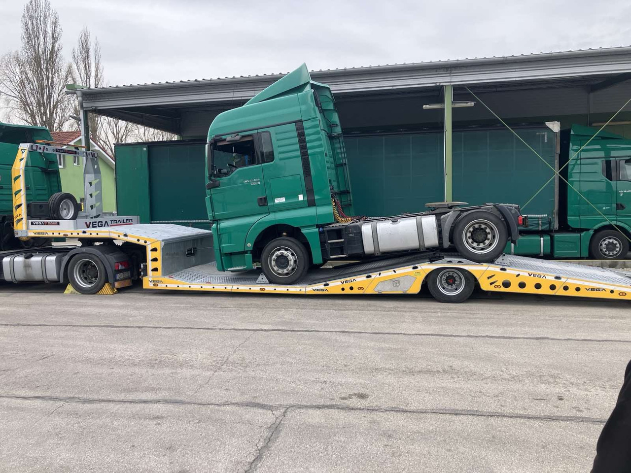 1 AXLE ARLA TRUCK CARRIER - Автовоз полуремарке: снимка 2 1 AXLE ARLA TRUCK CARRIER - Автовоз полуремарке: снимка 2