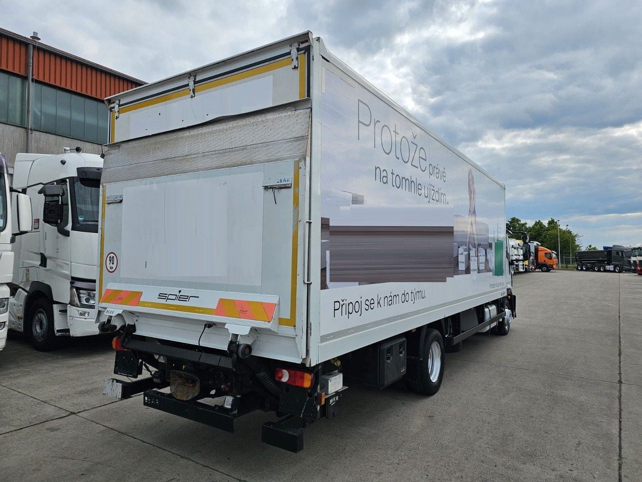 Iveco EURO-CARGO 120E25 * SCHLAFKABINE * BÄR 1,5 T * - Камион фургон: снимка 4 Iveco EURO-CARGO 120E25 * SCHLAFKABINE * BÄR 1,5 T * - Камион фургон: снимка 4