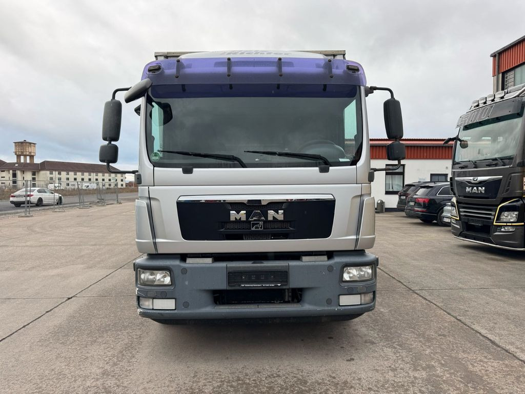 MAN 12.250 * MOTORBREMSE * KLIMA * GELASTET 14.000KG - Камион за дърва: снимка 4 MAN 12.250 * MOTORBREMSE * KLIMA * GELASTET 14.000KG - Камион за дърва: снимка 4