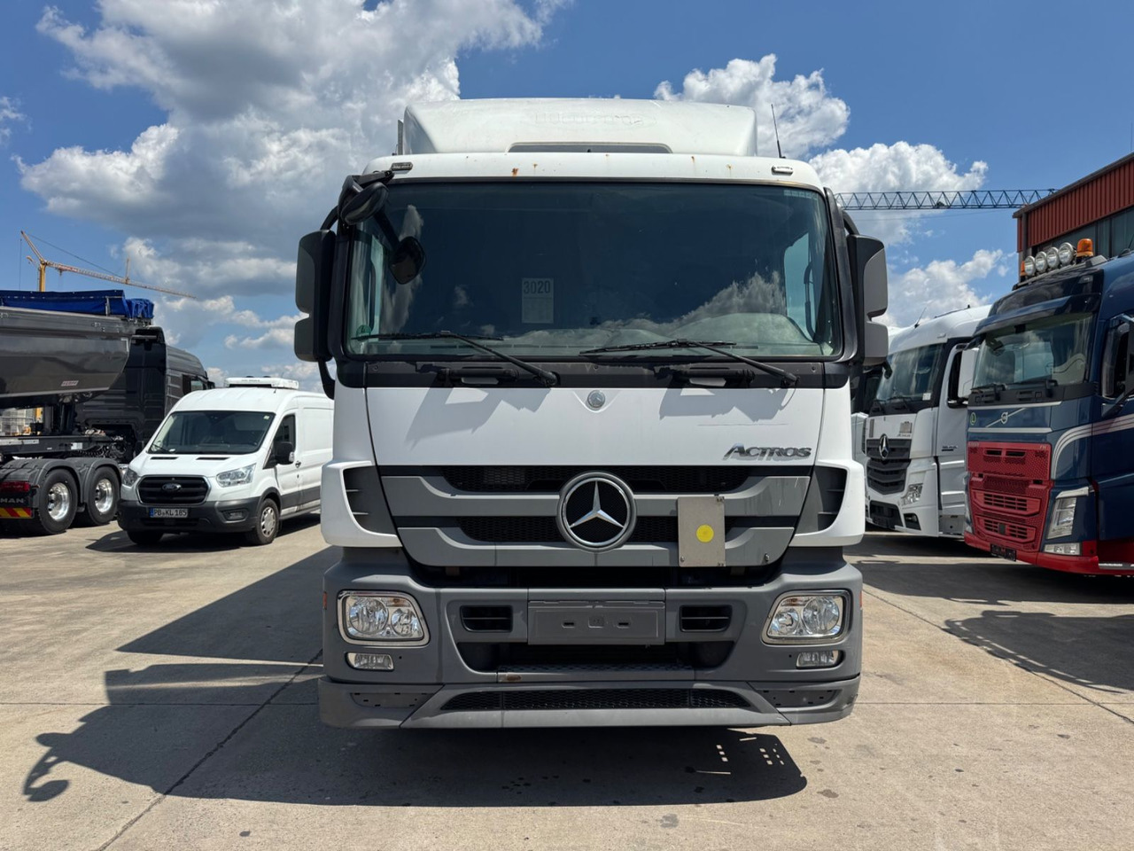Mercedes-Benz ACTROS 1836*KOFFER*LBW 1,5 T*KLIMA*/ORG KM * - Камион фургон: снимка 5 Mercedes-Benz ACTROS 1836*KOFFER*LBW 1,5 T*KLIMA*/ORG KM * - Камион фургон: снимка 5