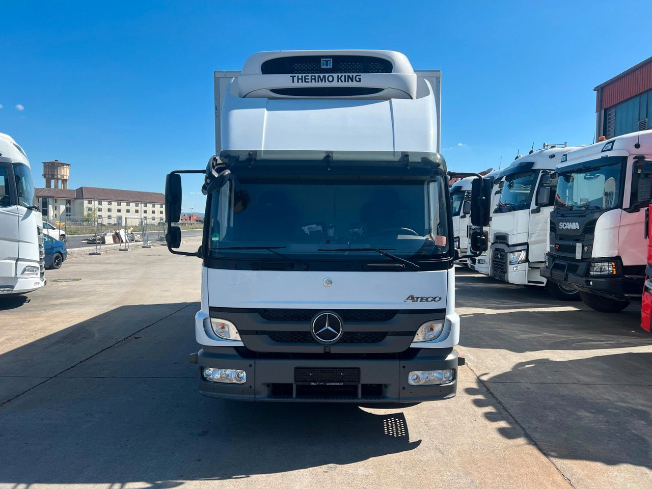 Mercedes-Benz Atego 1224 * KLIMA * THERMO KING * BÄR 1,5t * - Рефрижератор камион: снимка 2 Mercedes-Benz Atego 1224 * KLIMA * THERMO KING * BÄR 1,5t * - Рефрижератор камион: снимка 2
