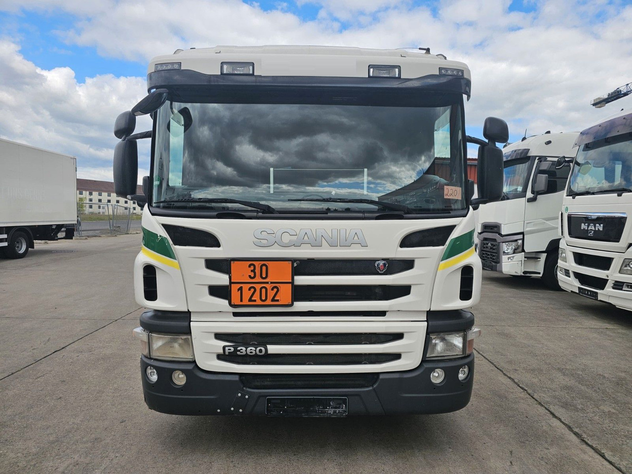 Scania P 360 * OBER/-UNTER * 3 KAMMER * BENZIN * - Камион цистерна: снимка 2 Scania P 360 * OBER/-UNTER * 3 KAMMER * BENZIN * - Камион цистерна: снимка 2