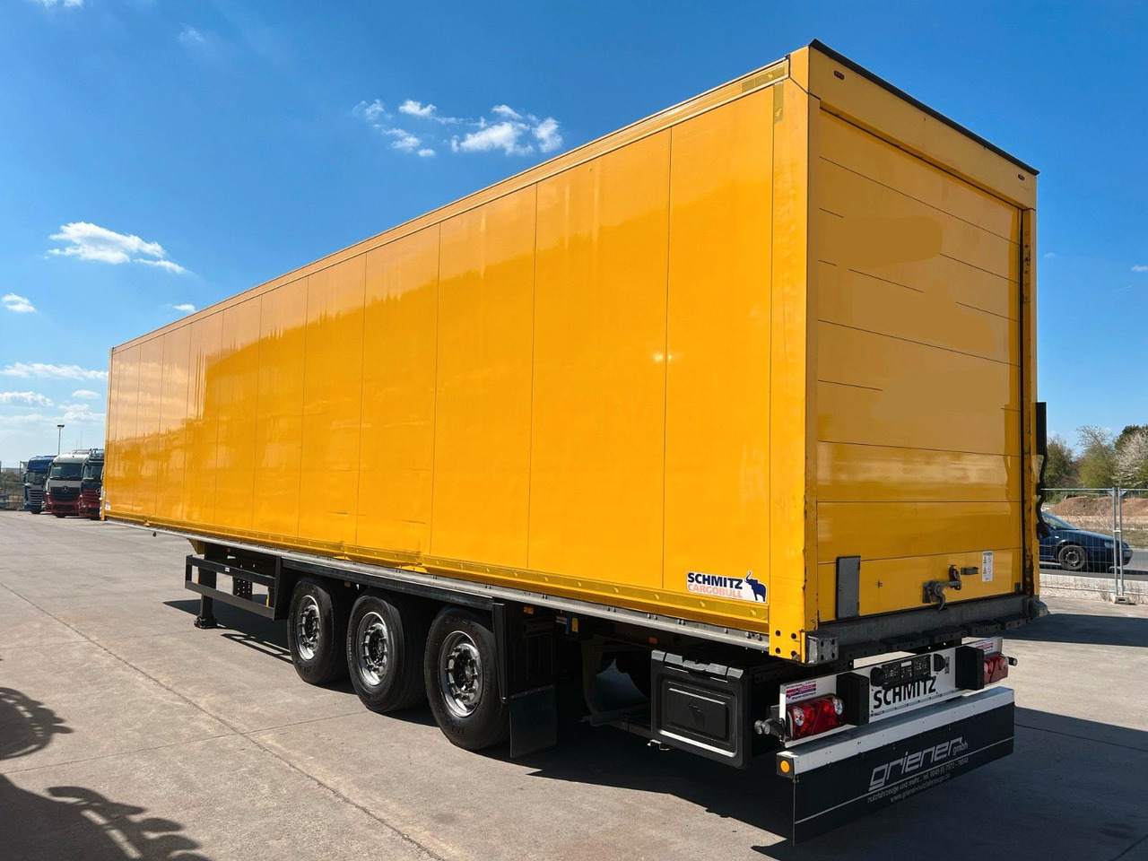 Schmitz Cargobull SCB S3B * KOFFER * SCHEIBENBREMSE * DOPPELSTOCK - Затворена каросерия полуремарке: снимка 4 Schmitz Cargobull SCB S3B * KOFFER * SCHEIBENBREMSE * DOPPELSTOCK - Затворена каросерия полуремарке: снимка 4