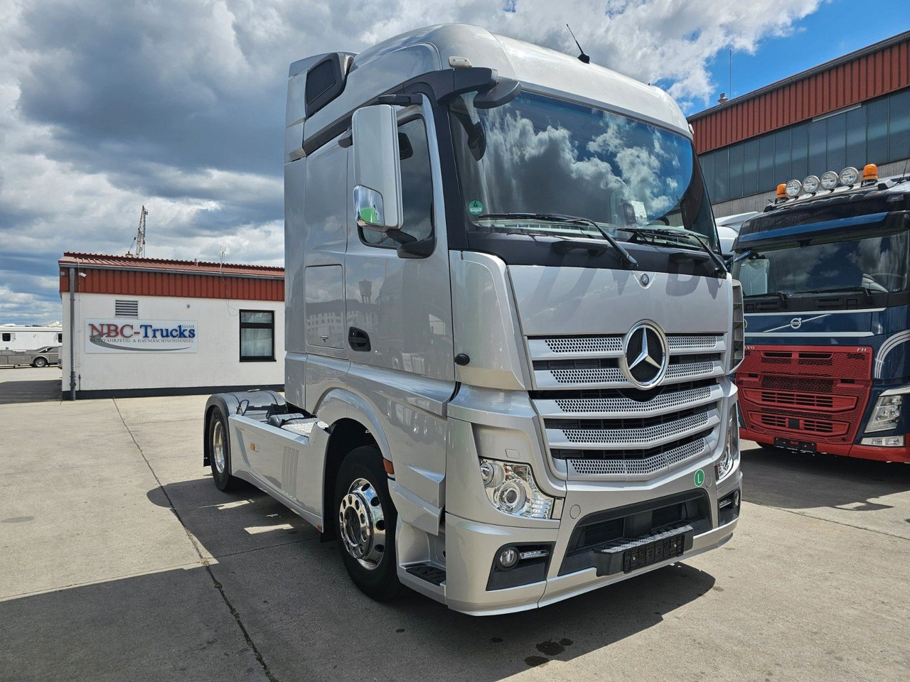 Mercedes-Benz ACTROS 1851 * 2X VORHANDEN * ACC * STANDH. *EUR5 - Влекач: снимка 3 Mercedes-Benz ACTROS 1851 * 2X VORHANDEN * ACC * STANDH. *EUR5 - Влекач: снимка 3