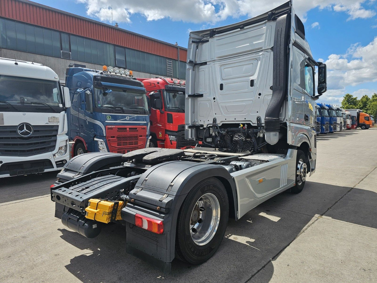 Mercedes-Benz ACTROS 1851 * 2X VORHANDEN * ACC * STANDH. *EUR5 - Влекач: снимка 5 Mercedes-Benz ACTROS 1851 * 2X VORHANDEN * ACC * STANDH. *EUR5 - Влекач: снимка 5