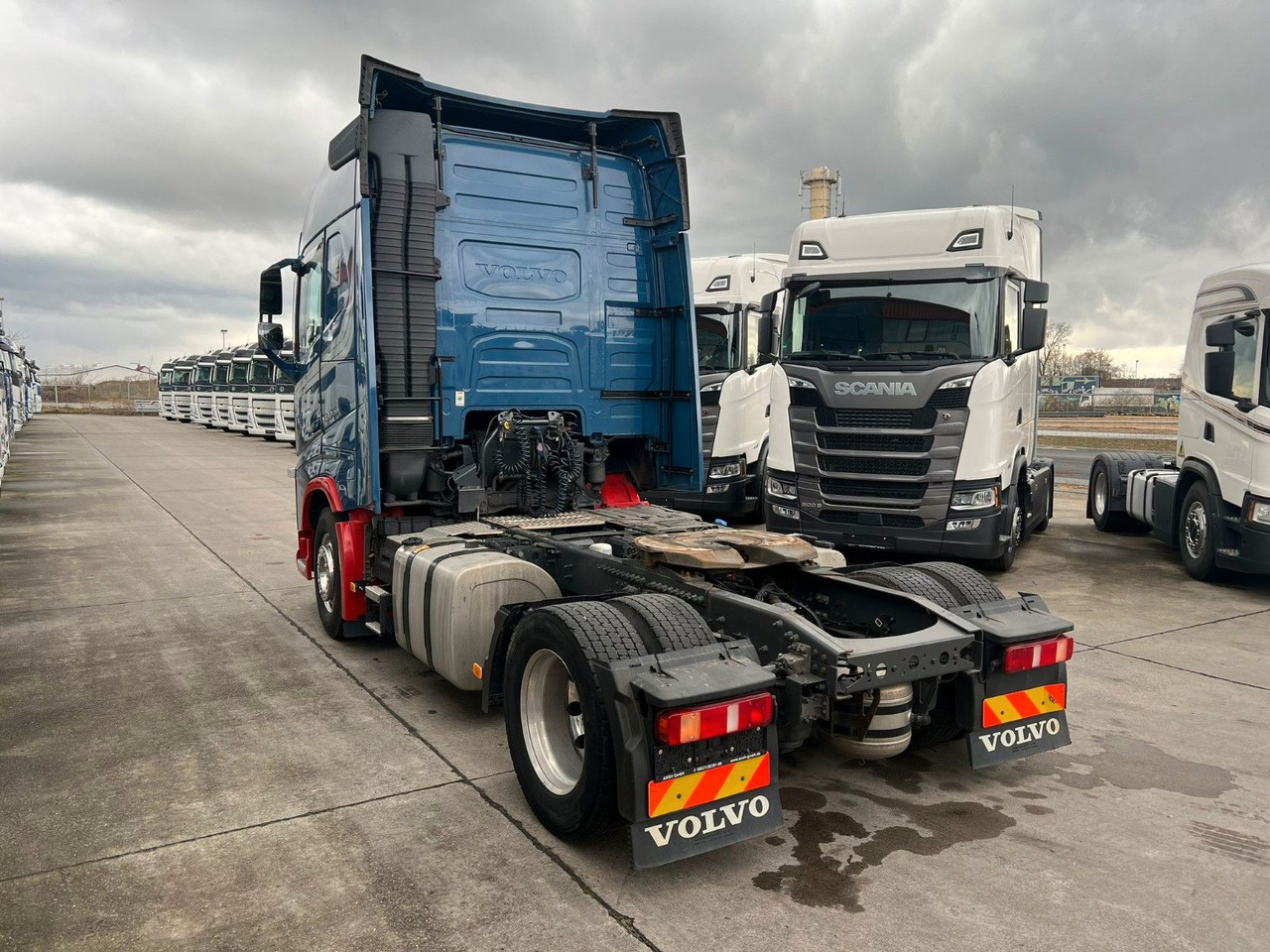 Volvo FH 460 * ACC * ALCOA *LEDER* RETAR * 1 HAND * - Влекач: снимка 4 Volvo FH 460 * ACC * ALCOA *LEDER* RETAR * 1 HAND * - Влекач: снимка 4
