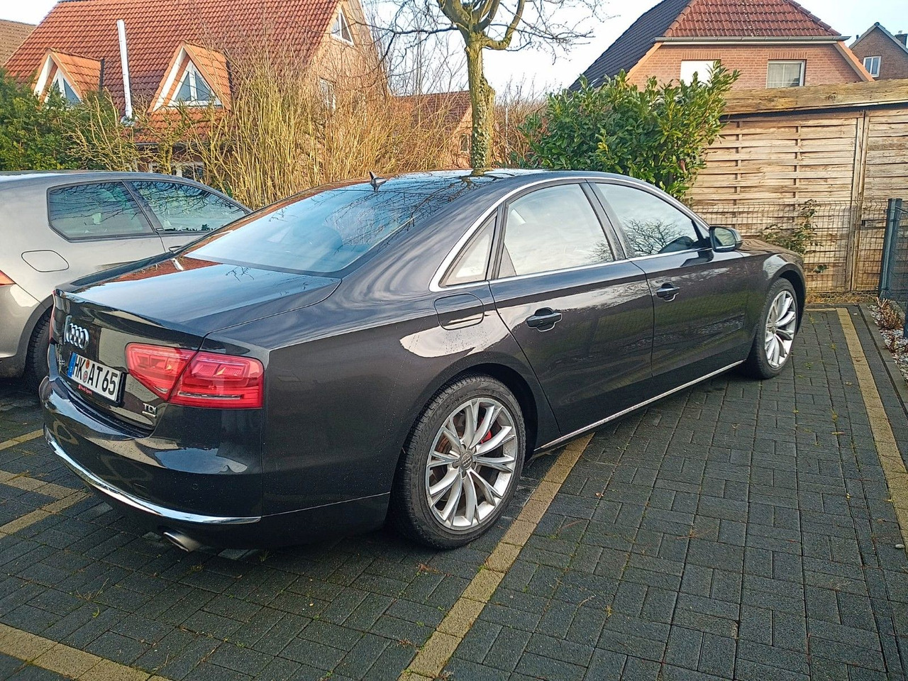 Audi A8 4.2 TDI tiptronic quattro - Седан: снимка 2 Audi A8 4.2 TDI tiptronic quattro - Седан: снимка 2