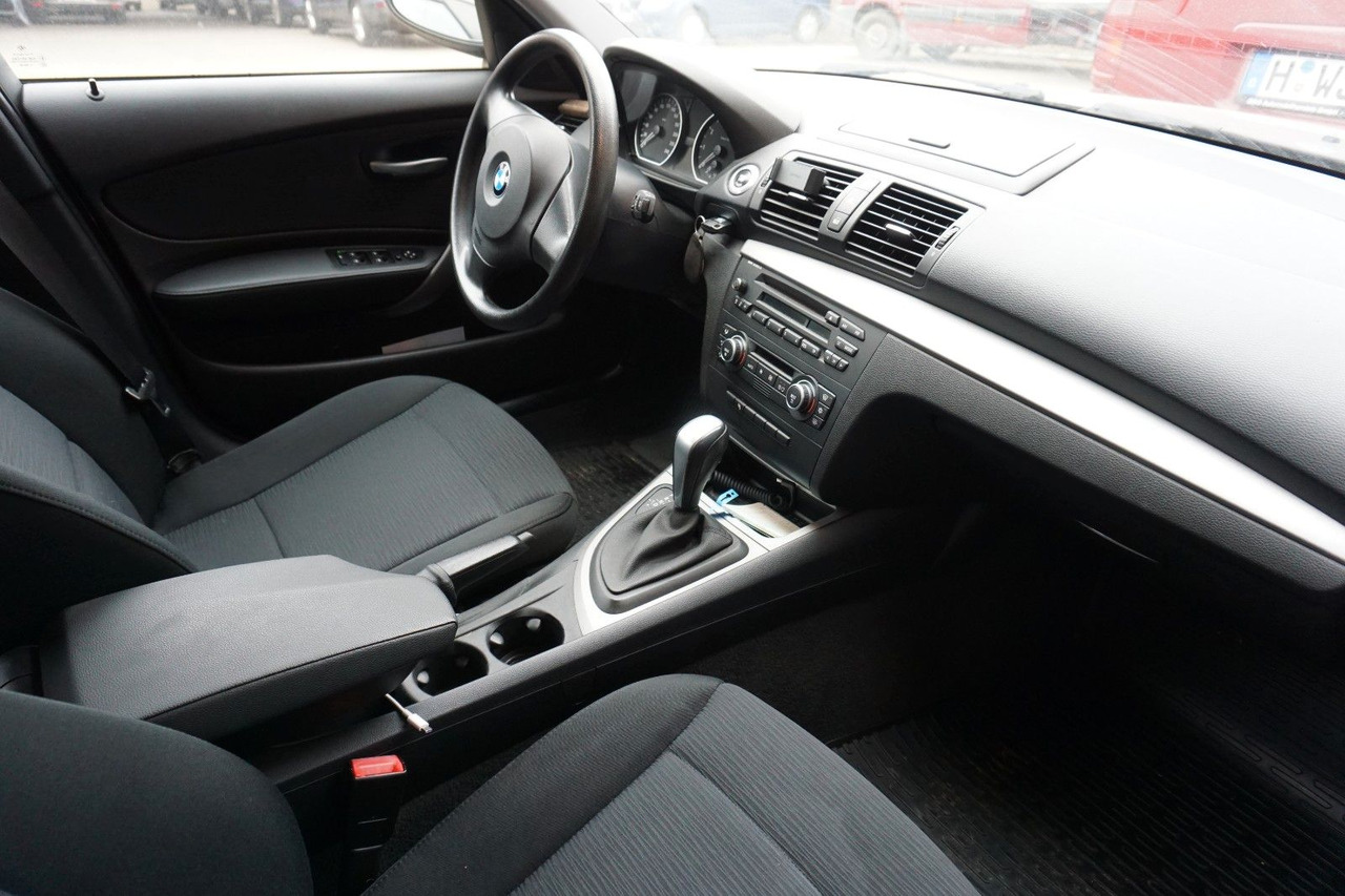 BMW 116i - Седан: снимка 3 BMW 116i - Седан: снимка 3