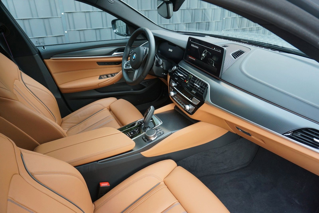 BMW 530 xDrive Touríng - Комби: снимка 4 BMW 530 xDrive Touríng - Комби: снимка 4