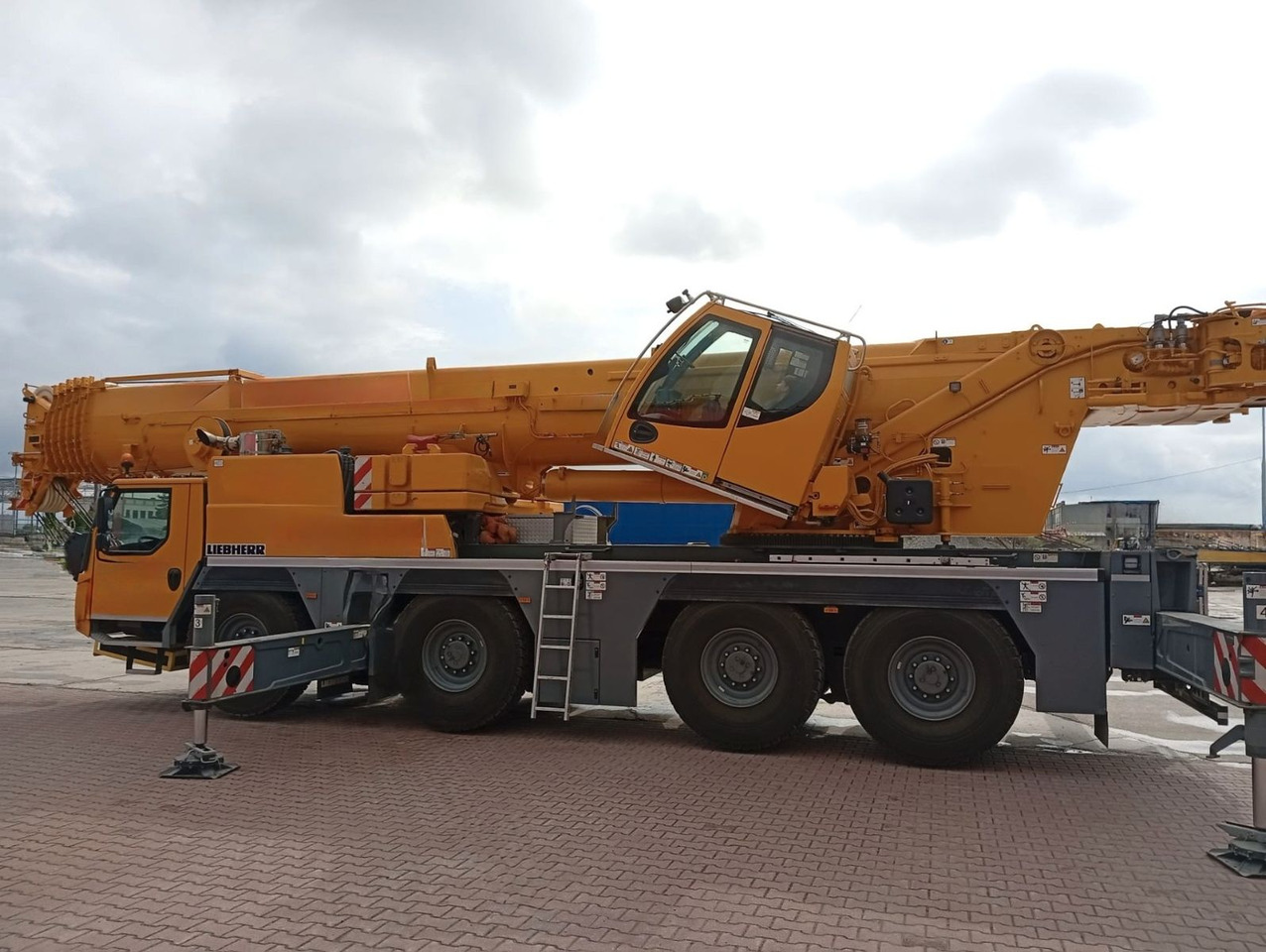 Liebherr LTM 1120-4.1 - Кулокран: снимка 1 Liebherr LTM 1120-4.1 - Кулокран: снимка 1