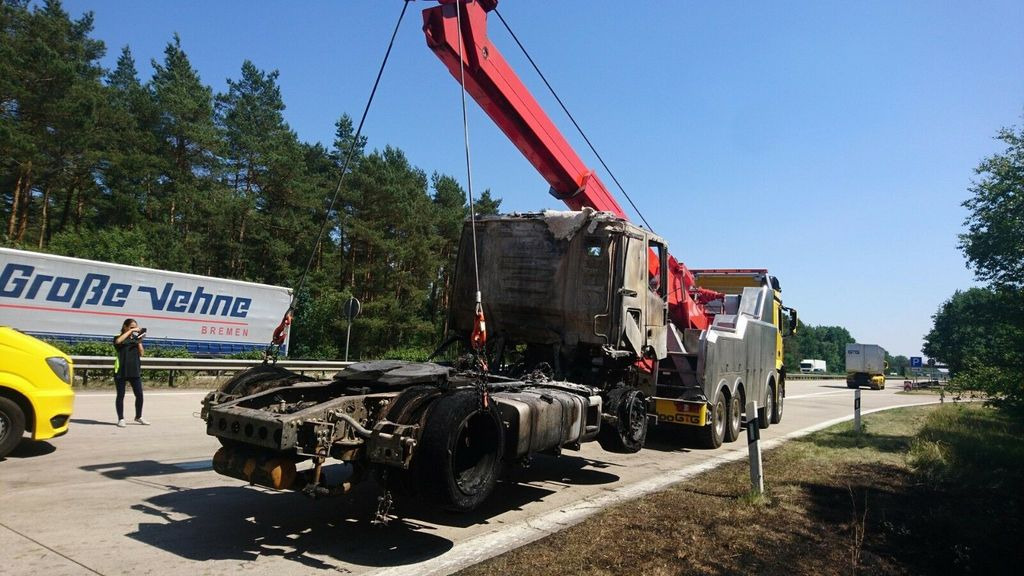 Mercedes-Benz Arocs 8x8 4153 G&G Wrecker Mercedes-Benz Arocs 8x8 4153 G&G Wrecker - Камион пътна помощ: снимка 4 Mercedes-Benz Arocs 8x8 4153 G&G Wrecker Mercedes-Benz Arocs 8x8 4153 G&G Wrecker - Камион пътна помощ: снимка 4