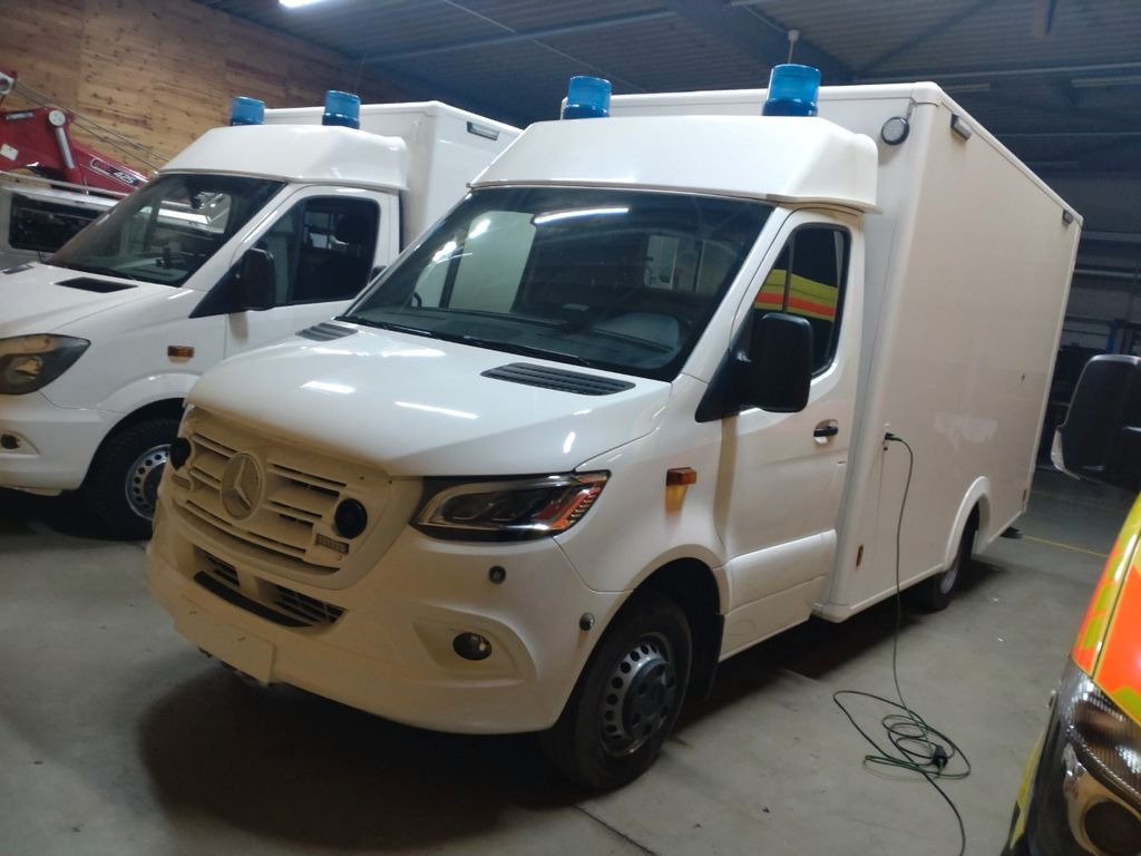 Mercedes-Benz RTW / Tierrettung / Tierarzt / OP Mercedes-Benz RTW / Tierrettung / Tierarzt / OP - Линейка: снимка 1 Mercedes-Benz RTW / Tierrettung / Tierarzt / OP Mercedes-Benz RTW / Tierrettung / Tierarzt / OP - Линейка: снимка 1