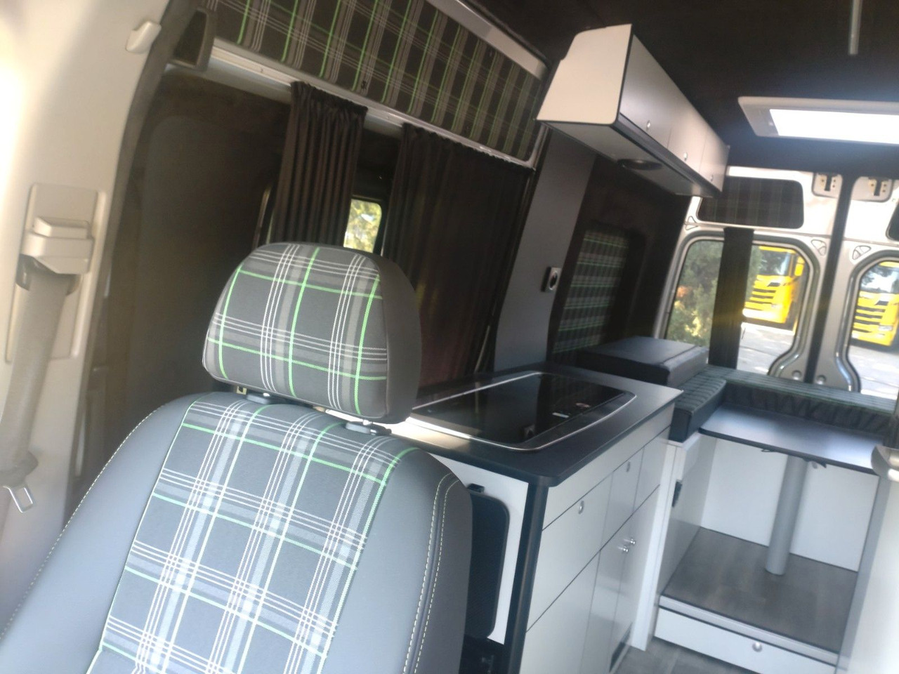 Лизинг на  Mercedes-Benz Sprinter 3,5t  Solar / Dusche / WC Mercedes-Benz Sprinter 3,5t  Solar / Dusche / WC: снимка 11